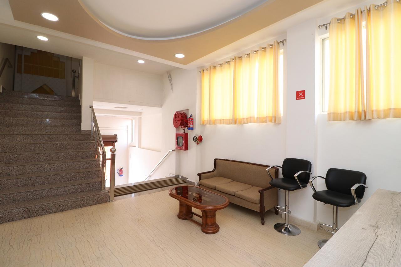Oyo 13406 Hotel Golden Leaf Bareilly Exteriör bild