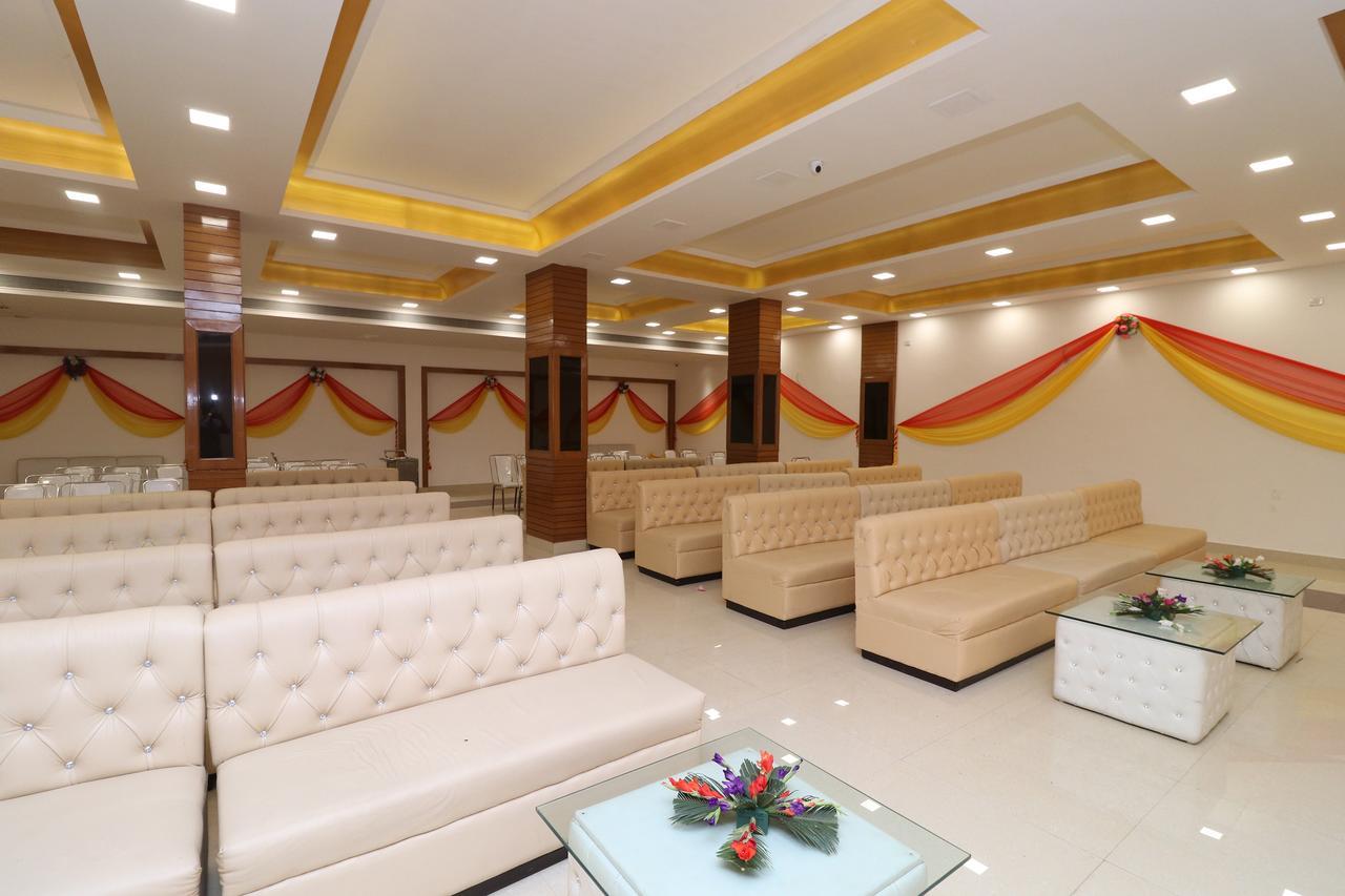 Oyo 13406 Hotel Golden Leaf Bareilly Exteriör bild