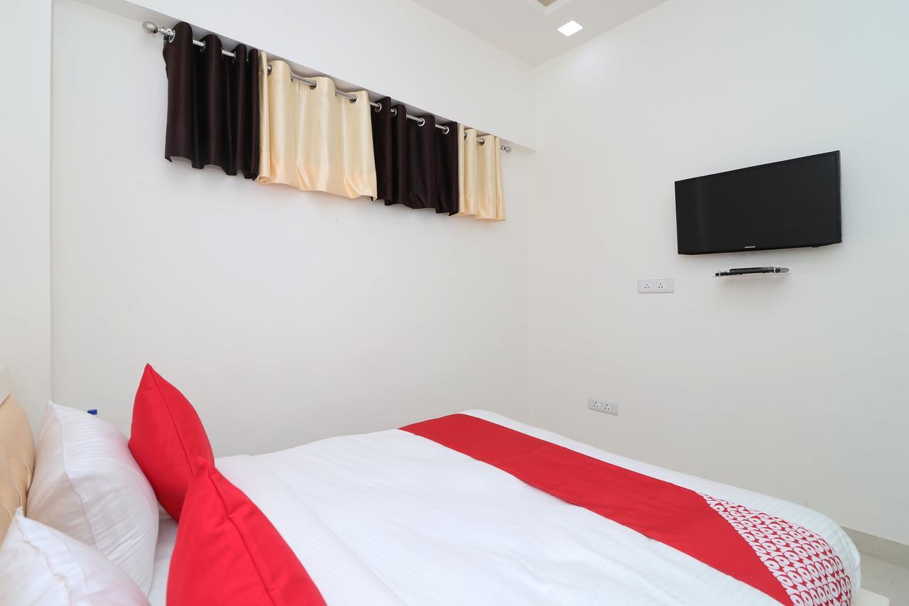 Oyo 13406 Hotel Golden Leaf Bareilly Exteriör bild