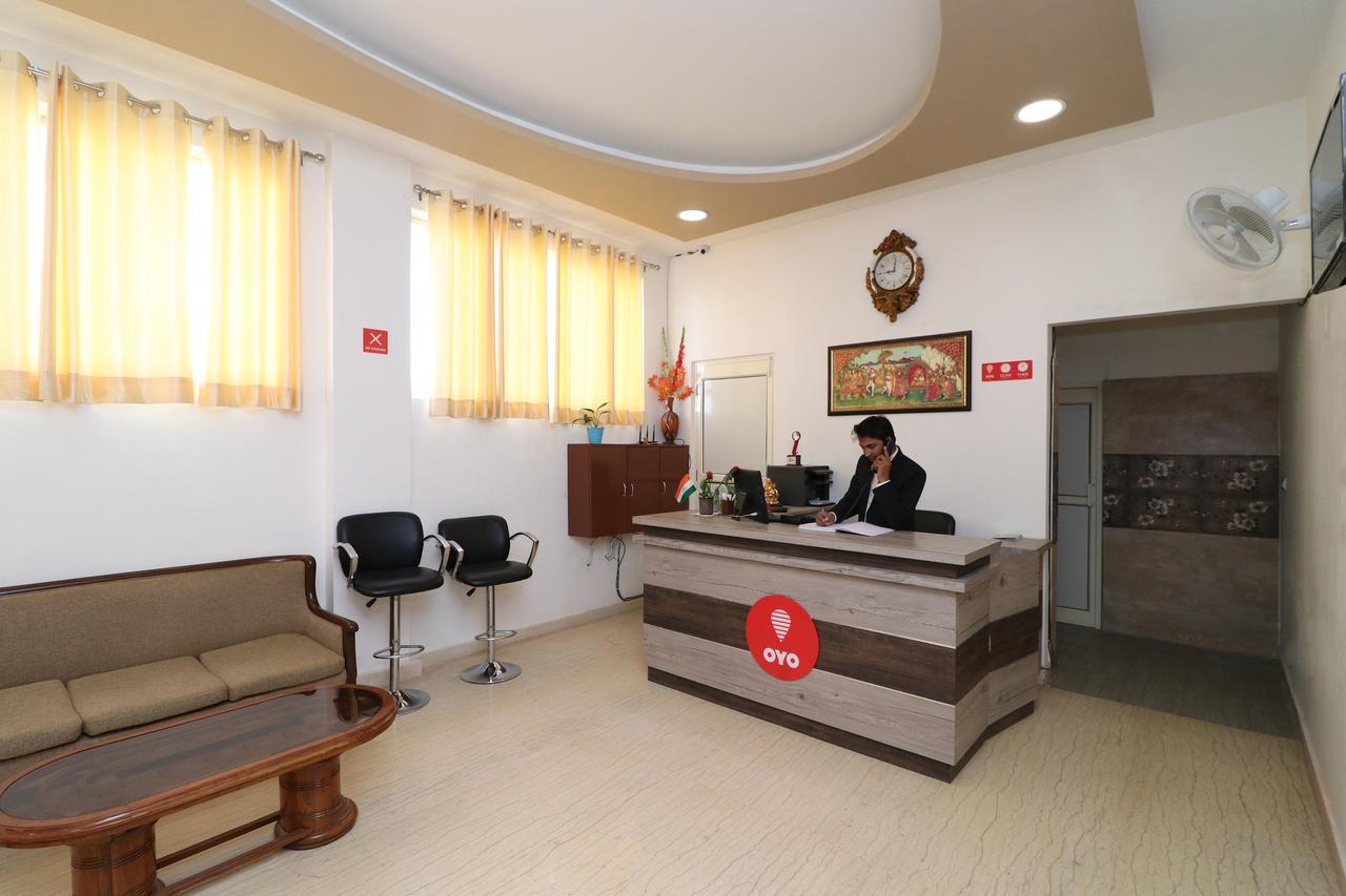 Oyo 13406 Hotel Golden Leaf Bareilly Exteriör bild
