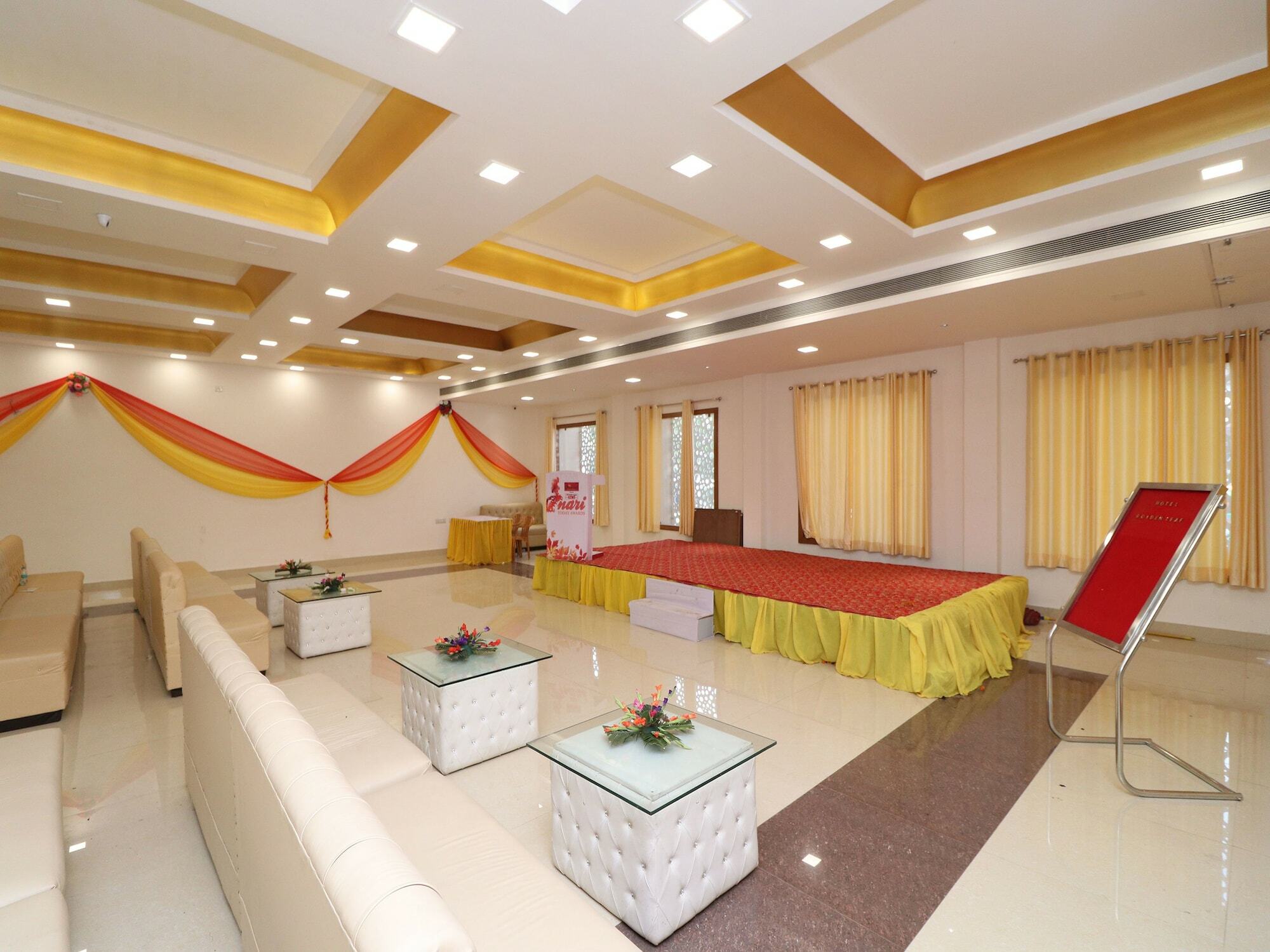 Oyo 13406 Hotel Golden Leaf Bareilly Exteriör bild